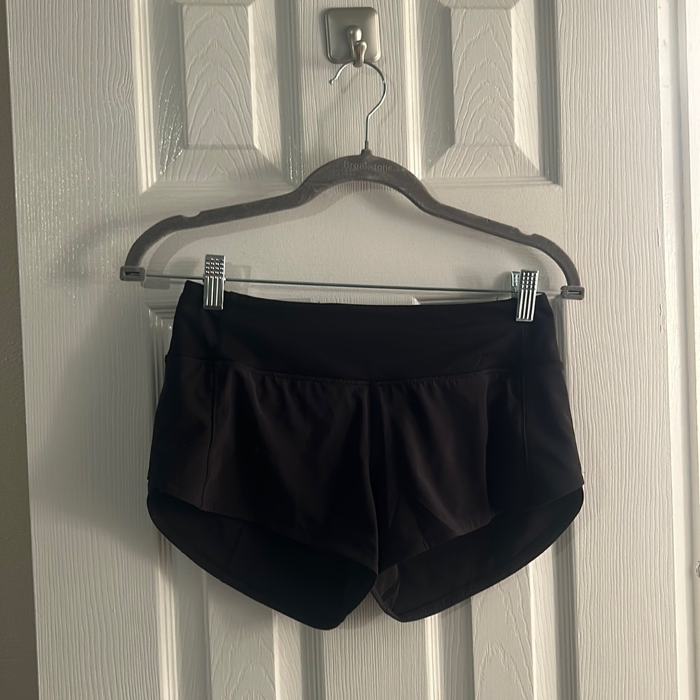 Lululemon Speed it up Shorts 2.5” Size 2